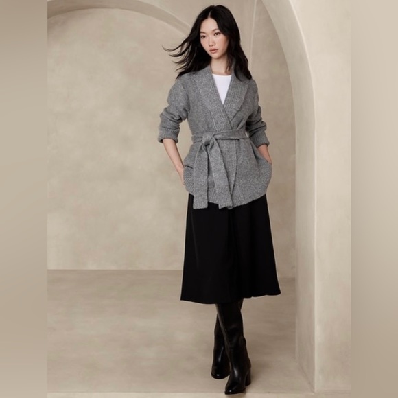 Banana Republic Sweaters - Reduced! BANANA REPUBLIC Tie-Front Cardigan in Soft Heather Gray, Size XL